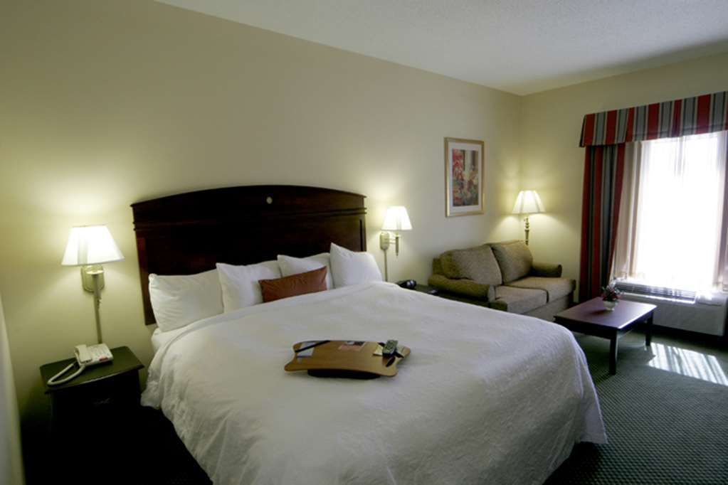Hampton Inn Stony Creek Номер фото